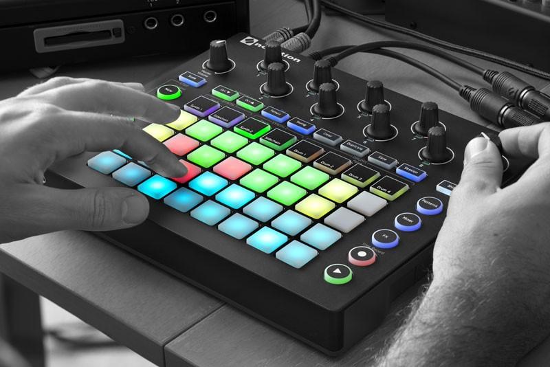 Novation Circuit - Controller, Synth &amp; Groovemaschine