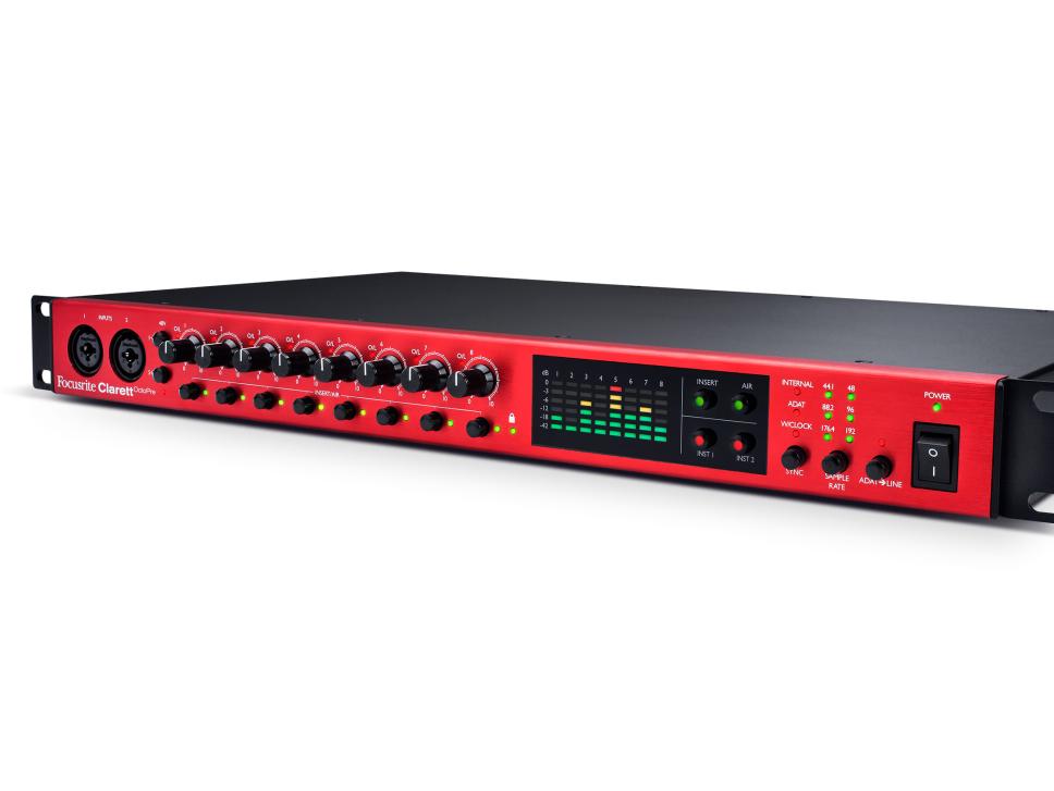 Zwei Geräte in einem: Die Vorverstärker des Clarett OctoPre bieten zwei unterschiedliche Klangcharakteristika, die sich hervorragend ergänzen.