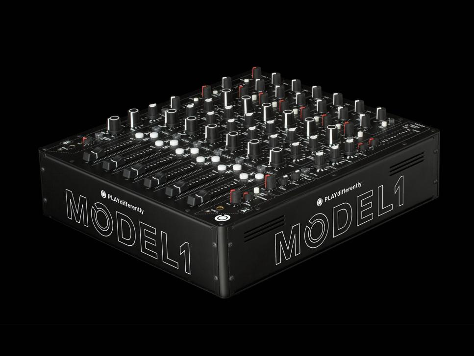 Model 1 ist ein Mixer mit einer besonderen Ausstattung und bietet einen hervorragenden Klang.