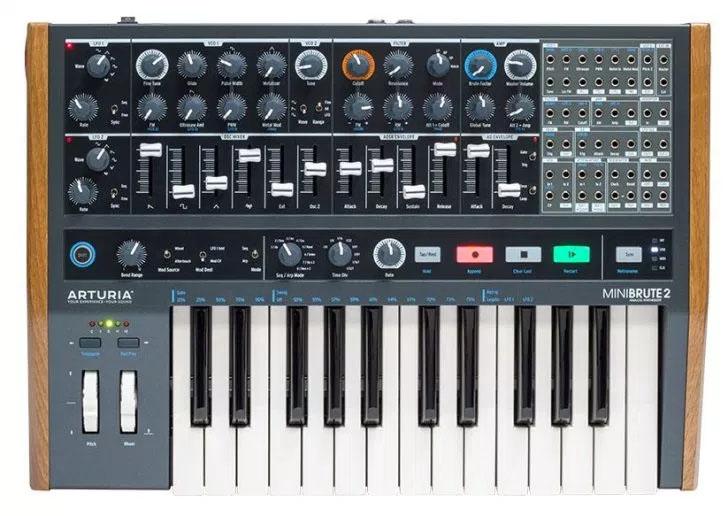 Arturia Minibrute 2