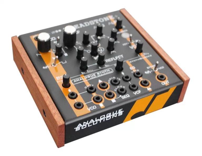 NAMM 2018: Analogue Solutions Treadstone - analoger Synth-Kraftprotz