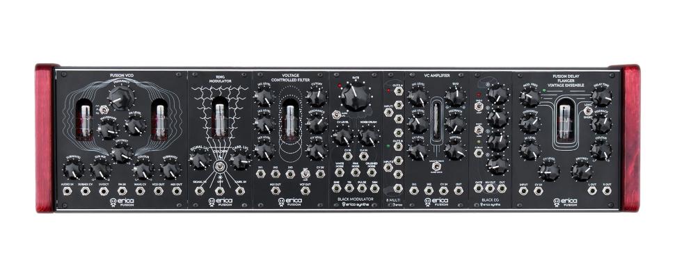 Das Fusion Drone System ist kein Modularsystem für schwache Nerven, denn hier sind Übersteuerungen, Feedback-Schleifen und Resonanz-Ausbrecher an der Tagesordnung.