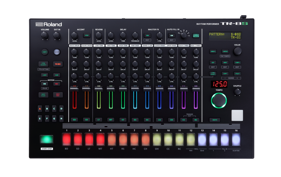 Die TR-8S bietet im Gegensatz zu der TR-8 bis zu 8 Variationen je Pattern. Zudem lassen sich für jedes Instrument individuelle Farben einstellen.