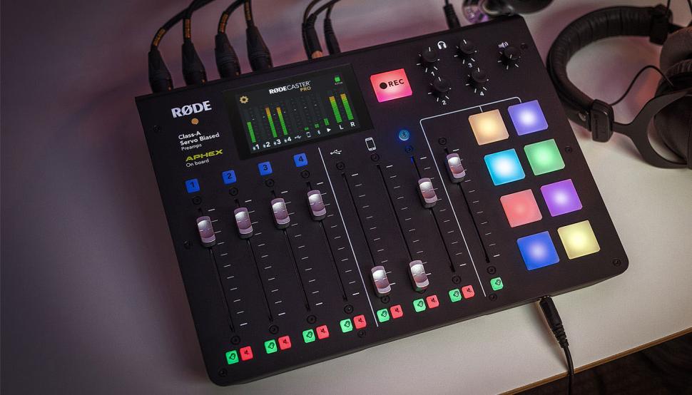 RØDECaster Pro