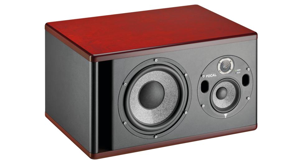 Focal kündigt 3-Wege-System Trio11 Be Red Burr Ash an