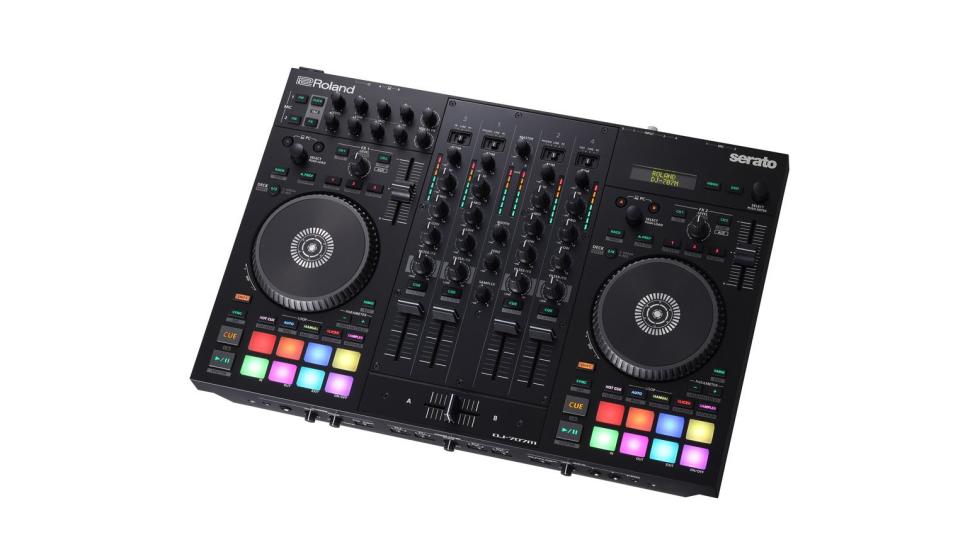 Roland DJ-707M: DJ-Controller mit vielen Features vorgestellt