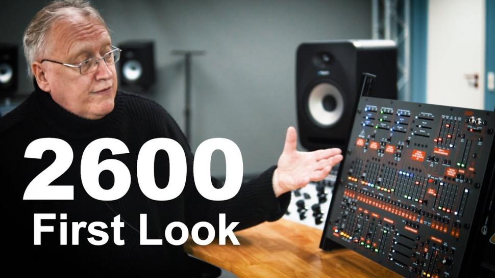 Erfahren Sie alles über den Behringer 2600 Synthesizer Prototypen, einen ARP 2600 Klon, der im April in Serie gehen soll