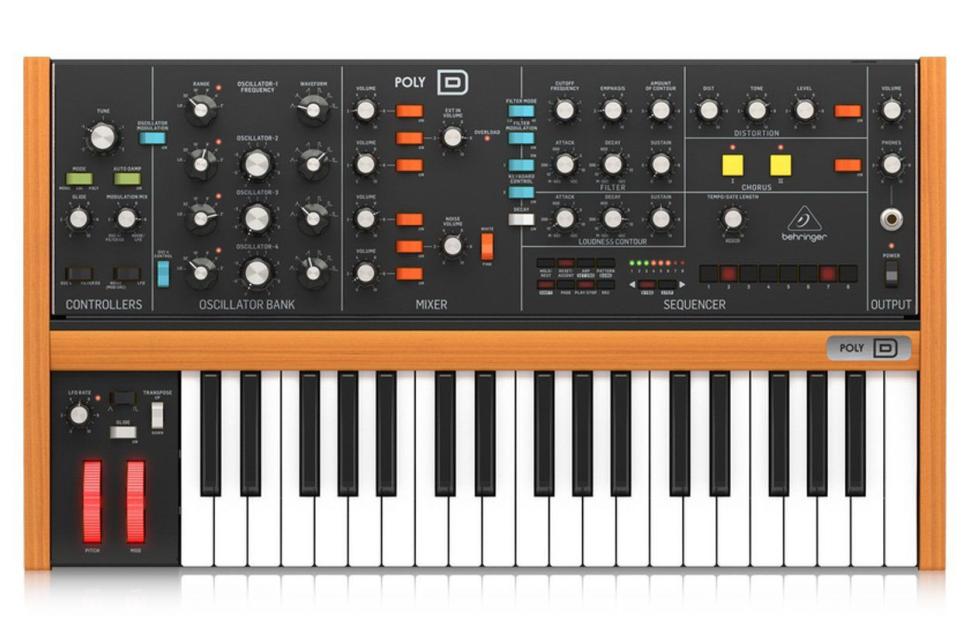 Der Poly D ist mehr als der Model D mit Tastatur, Effekten und Sequenzer im großen Gehäuse