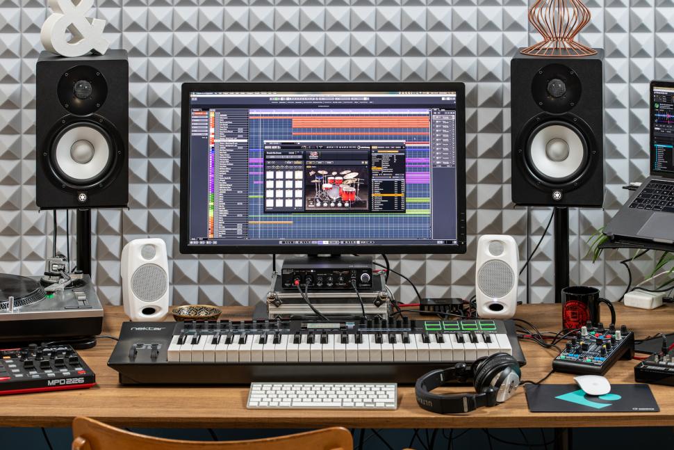 Kompaktes Audiointerface für Studio-, Live- und DJ-Betrieb: Steinberg UR24C