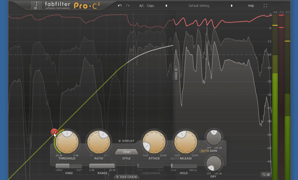 2 Ratio: Wir haben uns zur Dynamikbearbeitung für den flexiblen Kompressor FabFilter Pro-C 2 entschieden. Für eine dezente Kompression ist eine Ratio von 2:1 bis 4:1 ein guter Richtwert. Wir stellen einen Ratio-Wert von 4:1 ein. Aktivieren Sie den Audition-Modus, indem Sie auf das Kopfhörersymbol links über dem Threshold-Regler klicken. Nun können Sie die Intensität der Bearbeitung besser beurteilen. 