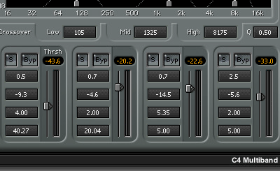 3 Für Vocals: Die Gefahr bei einem Multiband-Kompressor besteht darin, dass das Endergebnis ungewollt unnatürlich klingt. Probieren Sie dies an Gesang aus. Komprimieren Sie verschiedene Frequenzbereiche zu unterschiedlich, klingt es eher wie ein Effekt. Dennoch macht auch hier ein Multiband-Kompressor Sinn, um damit den prägnanten Mittenbereich getrennt von den energiereichen Bässen und den Höhen zu komprimieren.