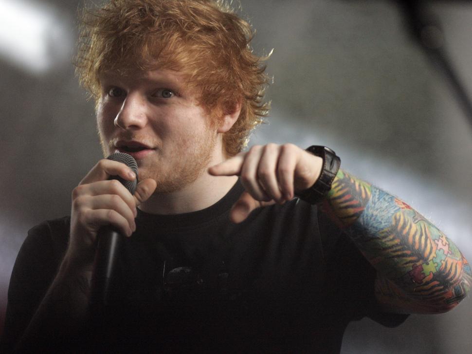 „16 Songs von Ed Sheeran standen gleichzeitig in den Charts. Ist das ein Problem?“
