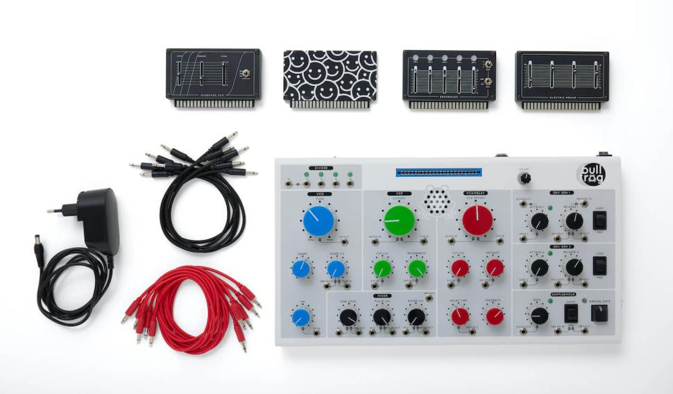 Bullfrog kann dank Voicecards im Steckkartenformat aber auch zum Sampler, Looper, Sequenzer oder Groovebox mutieren.