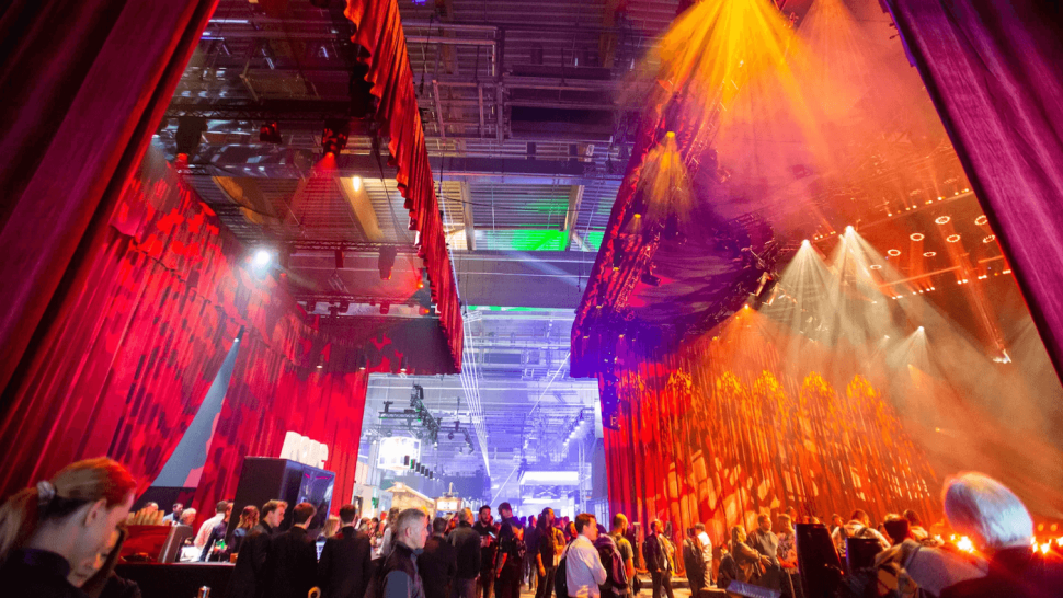 Vom international größten Angebot im Bereich Theater- und Bühnentechnik bis zu den Neuheiten der Licht- und Audiotechnik ist alles zu sehen.