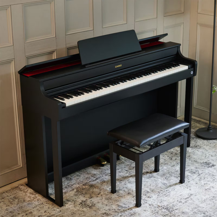 Das Celviano AP-300 vermittelt mit einer smarten Hammermechanik-Klaviatur ein tolles Spielgefühl und integriert den bewährten Piano-Klang. Dank großer Funktionalität unterstützt das Homepiano zudem pädagogisch.