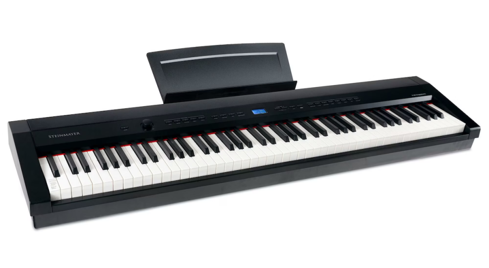 Dieses tragbare P-60 Modell ist erschwingliche Option für die Musiker gedacht, die auf der Bühne auftreten. Es erfügt über 14 Stimmen und eine anschlagdynamische Tastatur mit echter Hammermechanik. 