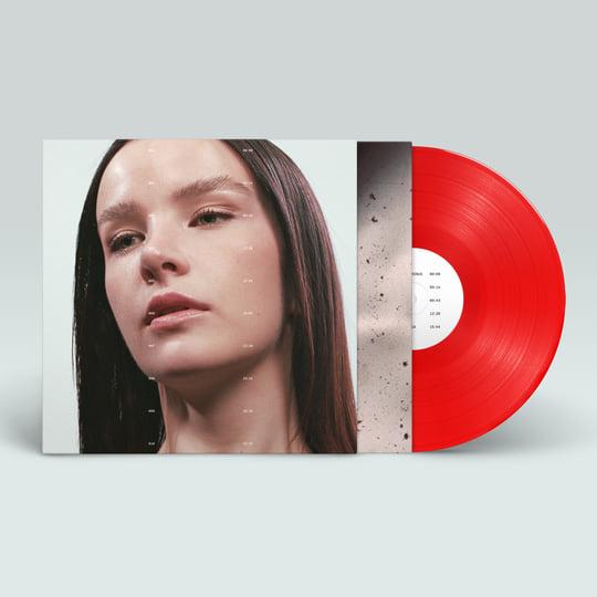 Einprägsame Melodien. Packende Beats. Hymnische Refrains. „DÍA” bietet all das. Und doch ist das zweite Album der kolumbianischen Produzentin Ela Minus ein Punk-Ausbruch, getarnt als halbstündige-knackige Pop-Platte