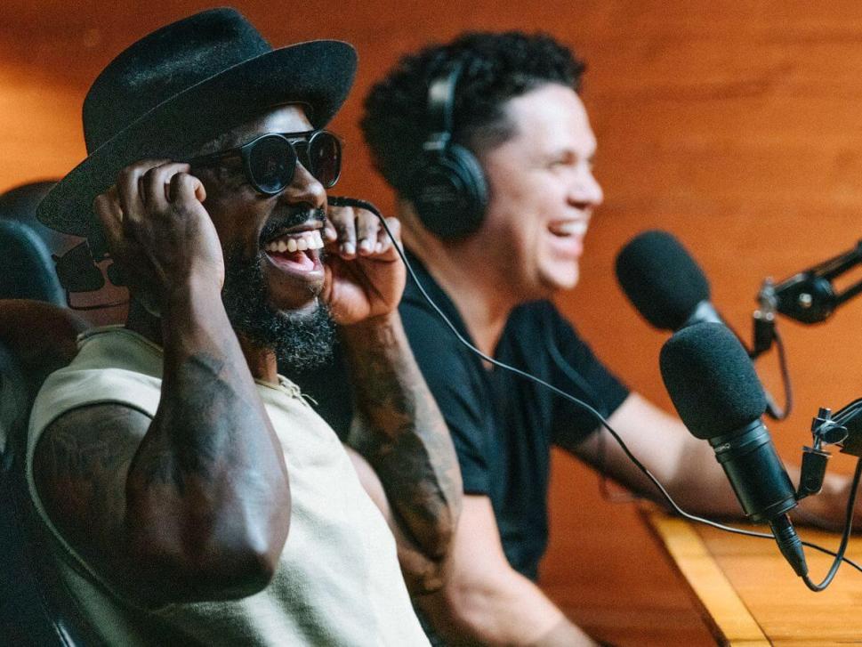 Das dynamische Mikrofon ZDM-1 von Zoom liefert einen weichen, natürlichen Klang mit integrierter Geräuschdämmung und einer beeindruckenden Richtwirkung für transparente, fokussierte Aufnahmen in Broadcast-Qualität.