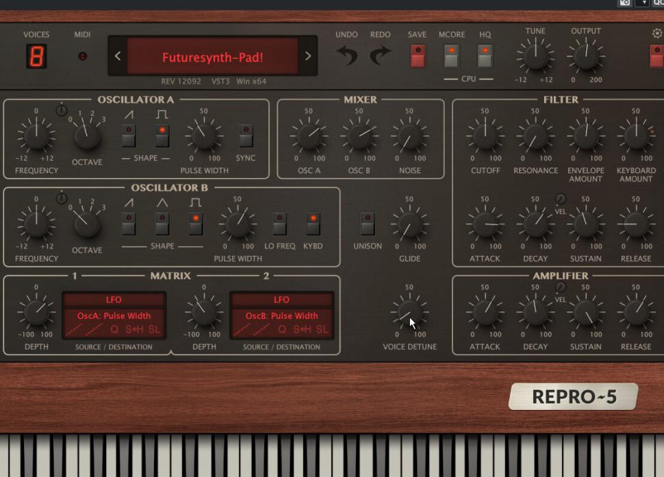 1 Grundsound: Für stilechte Pads ist Repro-5 das Werkzeug der Wahl. Beginne auch hier mit dem Init-Preset und wähle für beide Oszillatoren die Pulswelle an. Der zweite schwingt eine Oktave tiefer. Zunächst gilt es, einen schwebenden Grundklang zu erzielen. Stelle dazu die Pulse-Width-Regler der Oszillatoren wie gezeigt ein und drehe Voice Detune leicht auf.