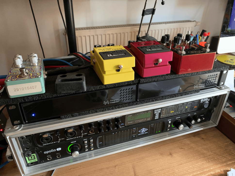 Pedals, Amps, Kompressoren ... ein FO1 bietet Platz für bis zu vier Mono-Geräte und als Rack-Variante RK2 bis zu acht