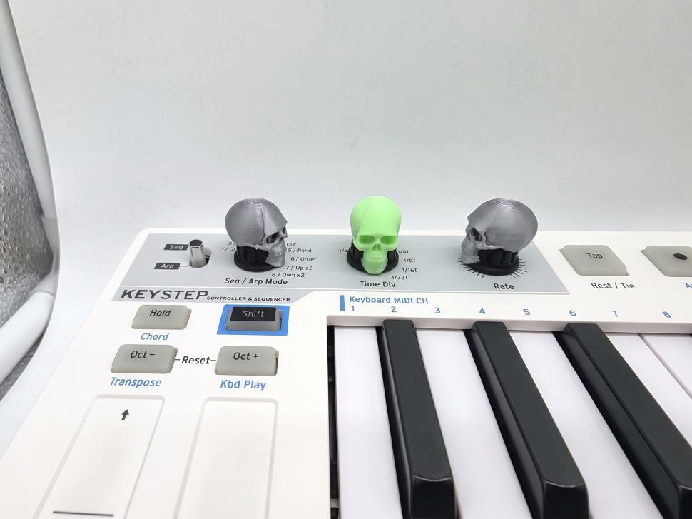 Endlich sind sie da! Die neuen BEAT Poti-Caps als Aboprämie