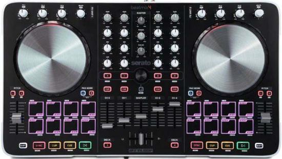 Der Beatmix 4 überzeugt durch seine großen Dimensionen und die aufgeräumte Bedienoberfläche. Reloop