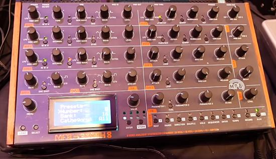 SYNTH 8 von MFB Youtube