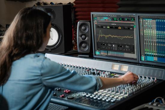 Die neuen DSP-gestützten Studiomonitore iLoud MTM MKII IK Multimedia