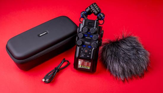 Das 3.0 Kapselsystem des H6studio unterstützt die 32-Bit-Float-Technologie und bietet Kreativen zusätzliche Möglichkeiten, genau das richtige Mikrofon für ihre Aufnahmen zu wählen. Zoom